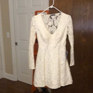 Beautiful short modern wedding dress